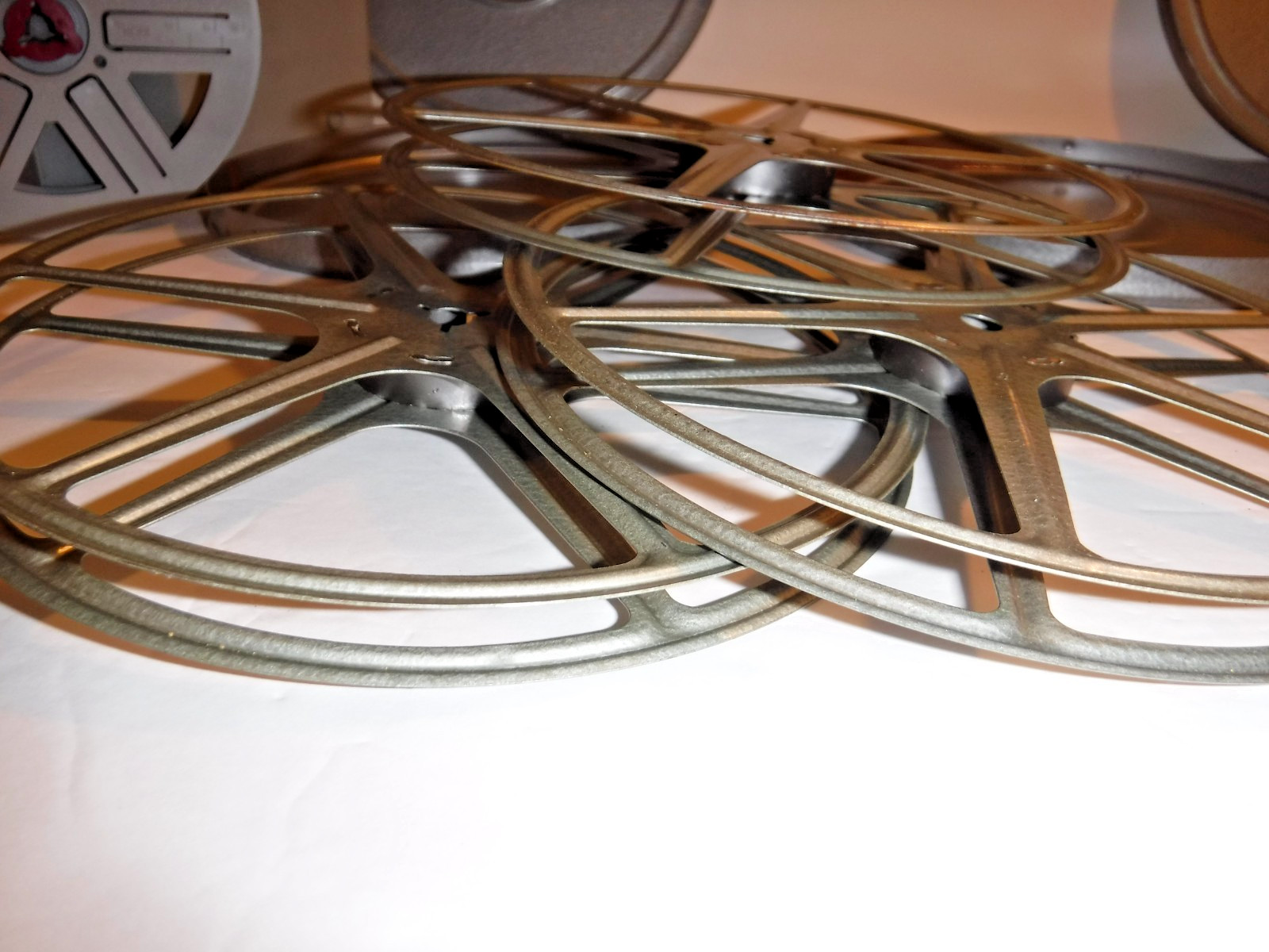 Lot Of Four 8mm Reels With Cases Kenco Metal And Bonum Plastic Vintage 📽️