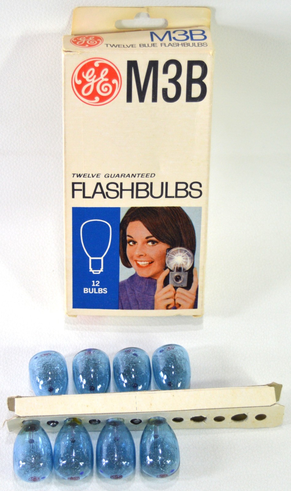 GE Flash Bulbs M3B – 8 New Bulbs in Box General Electric Vintage Rare