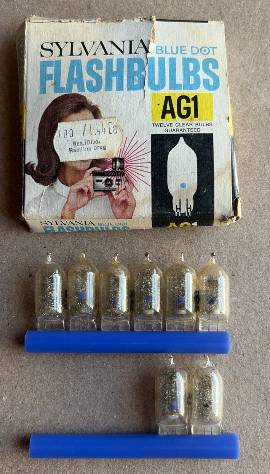 Sylvania AG1B Blue Dot – 8 Flashbulbs with Box