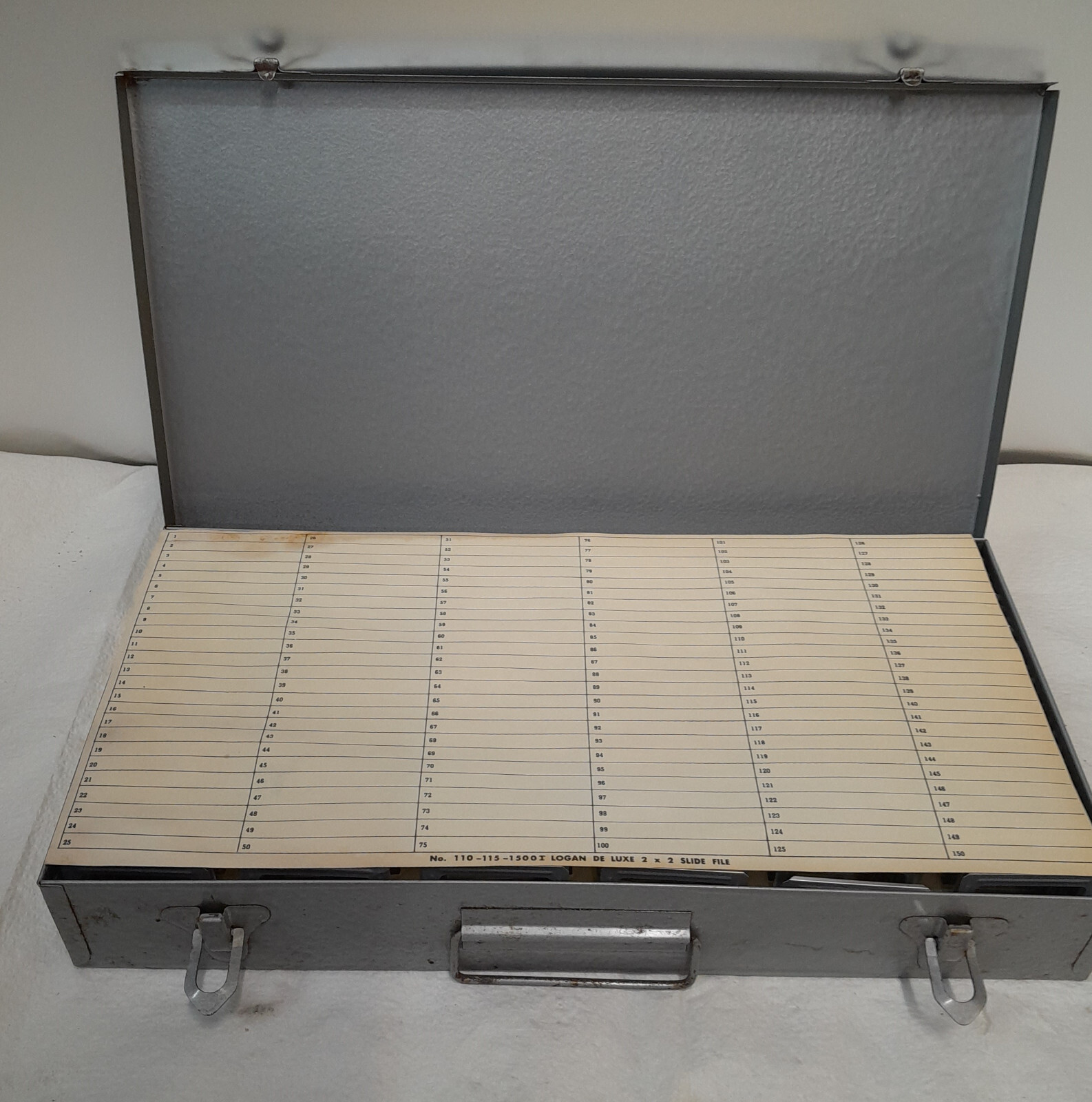 Vintage Logan Metal De Luxe 2 x 2 No. 110-115-1500I box, with 150 Metal Slides