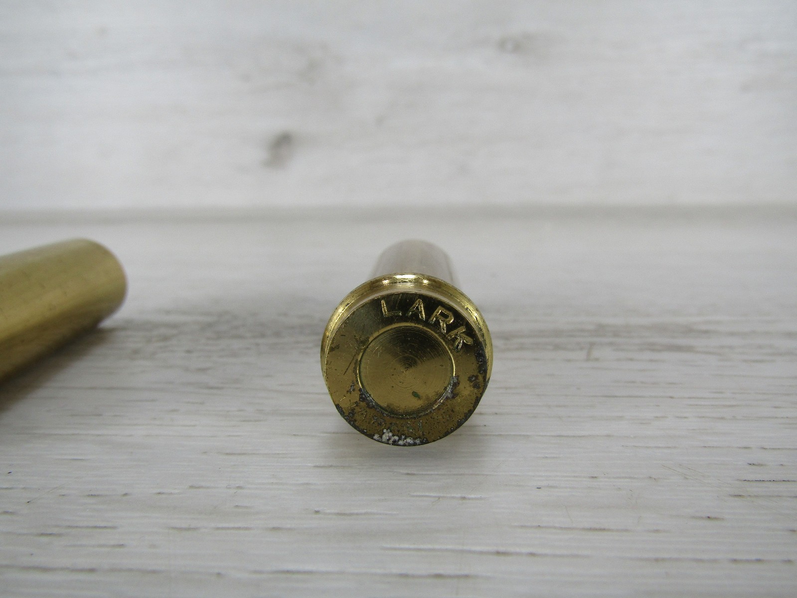 VINTAGE LIPSTICK SYLE RETRACTABLE CAMERA LENS BRUSH LARK LENS BRUSH