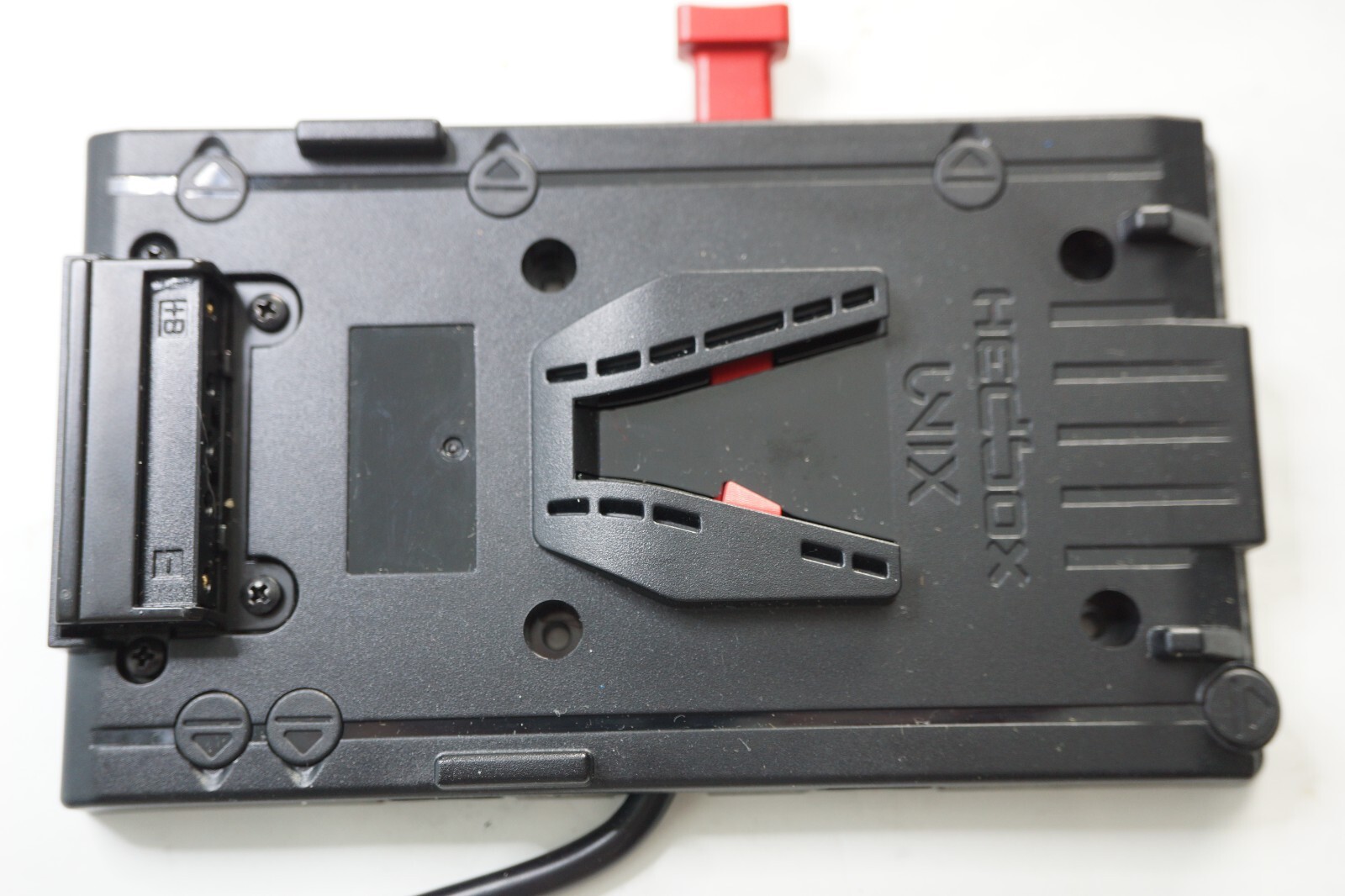 HEDBOX UNIX-7V2, V-Mount adapter plate for V-Lock Batteries .