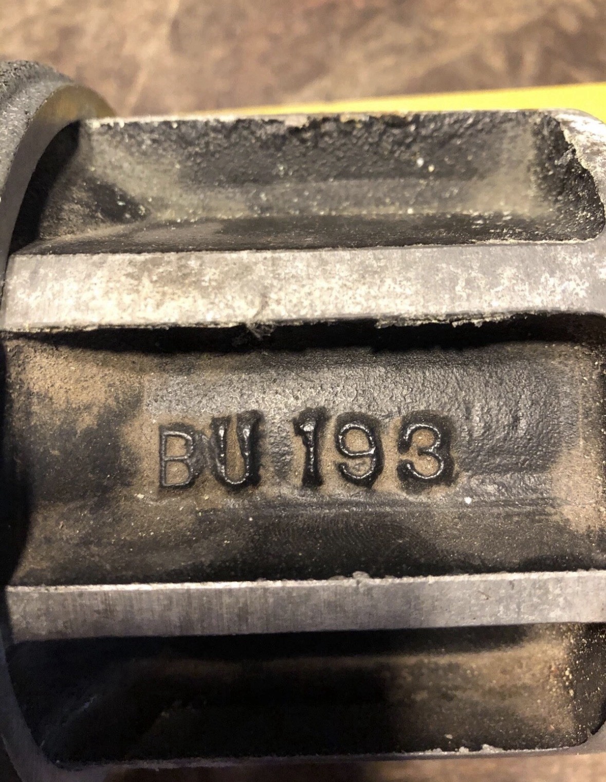 VINTAGE PROJECTOR LENS CLAMP – BU193