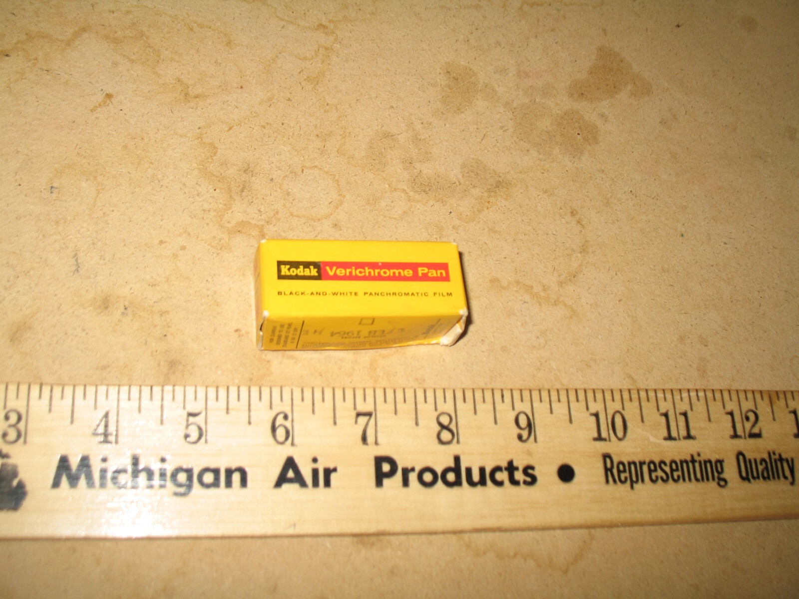 VTG CAMERA KODAK NOS SEALED FILM VERICHROME PAN BLACK WHITE VP 127 EXP FEB 1964