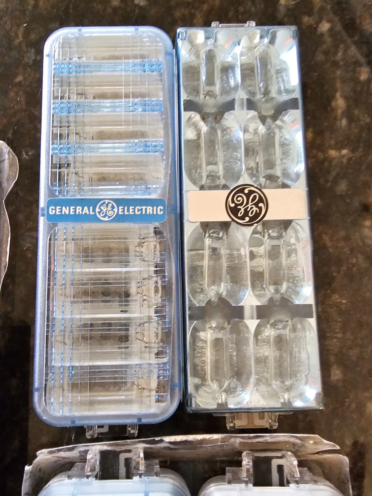 Vintage GE FlipFlash II Twin Pack Flip Flash Bulbs Made in USA Old Stock Opened