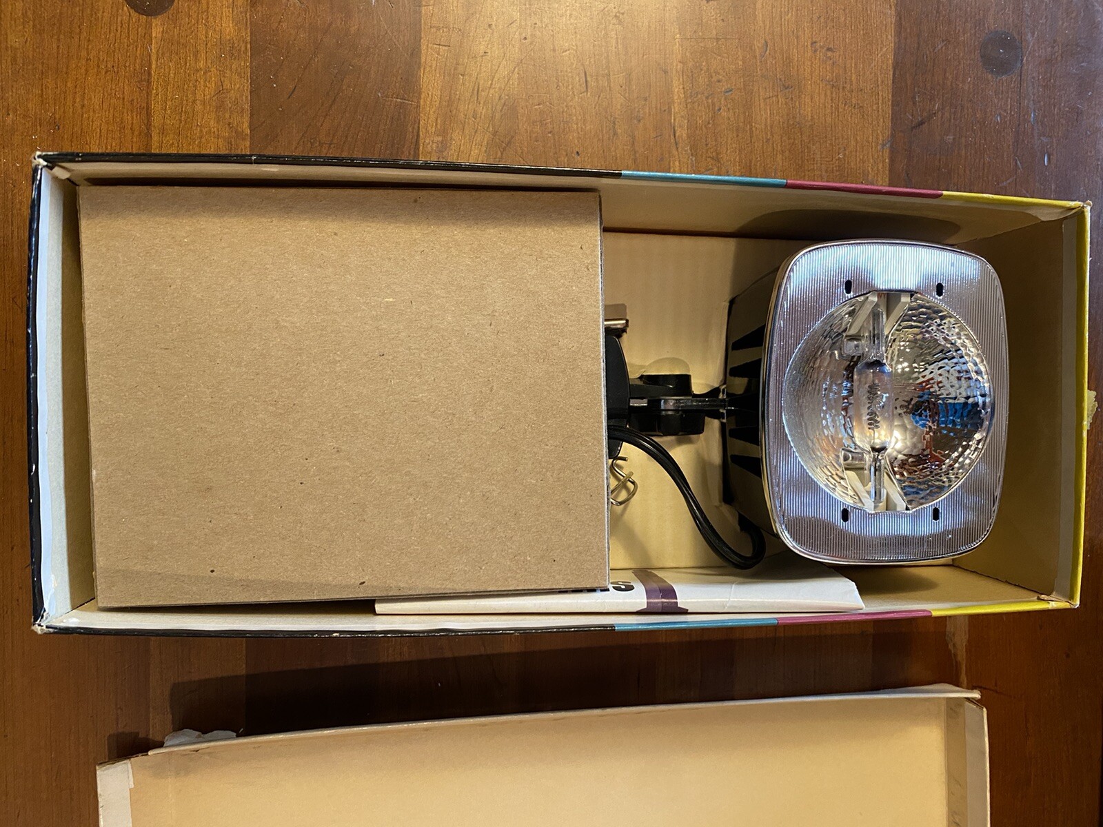 SYLVANIA SUN GUN II MOVIE LIGHT MODEL SG-55 MT CONDITION BOX HAS SOME WEAR PICS