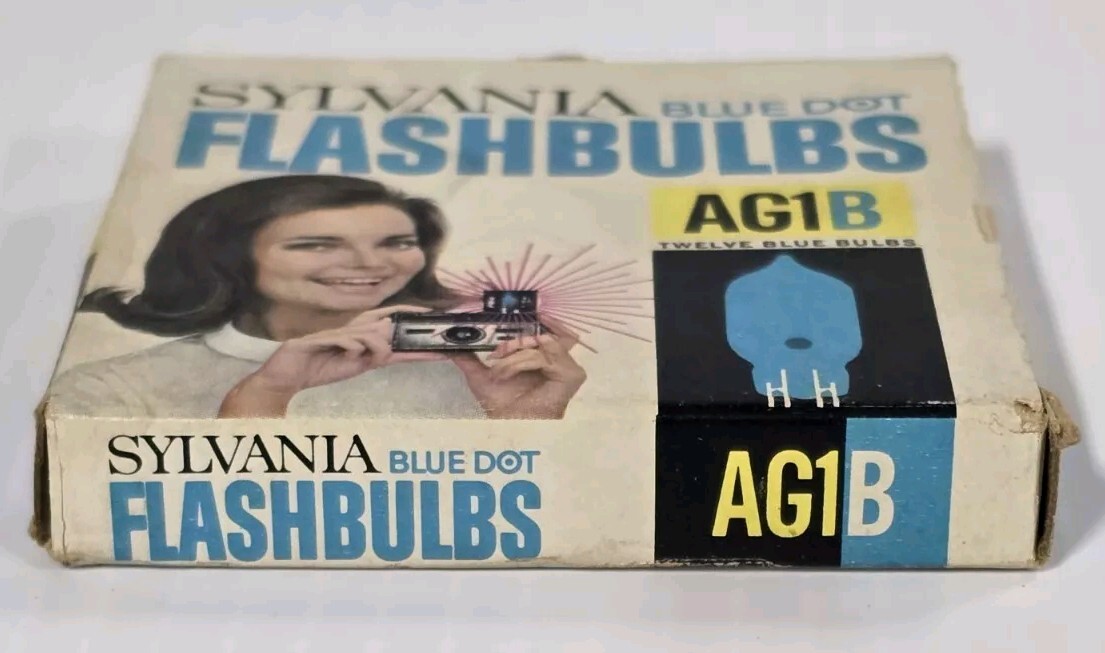 Sylvania Flashbulbs Blue Dot AG1B 1 Box of 12 Only 11 Left Vintage Blue Bulbs