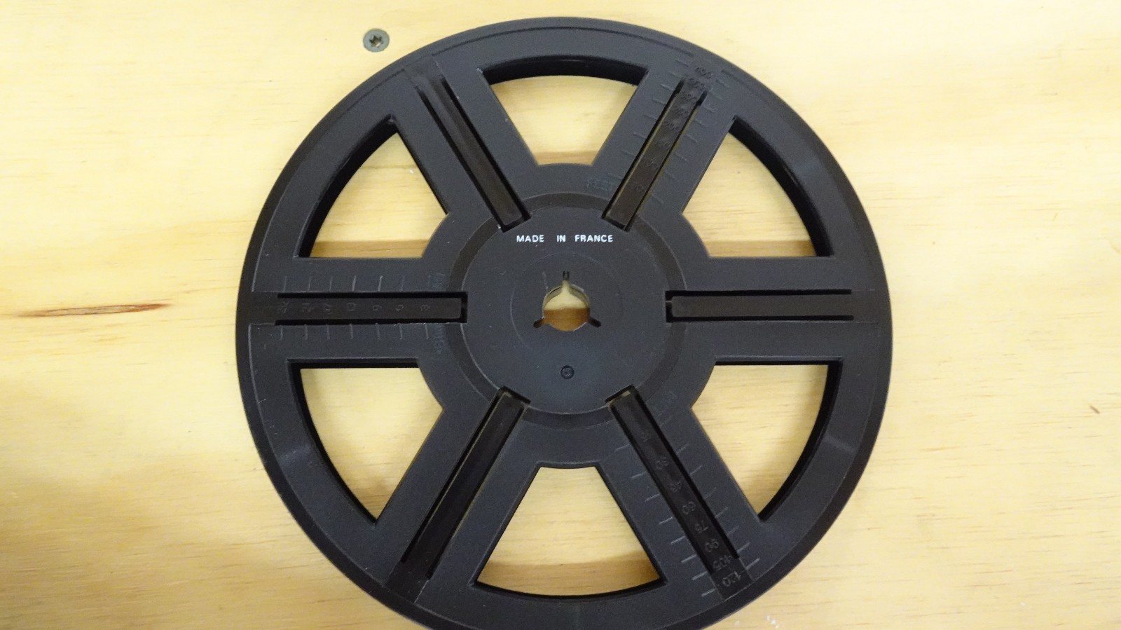 Sten Super 8 & 8mm Movie Reel, 400ft/120m Empty Reel w/ Storage Case