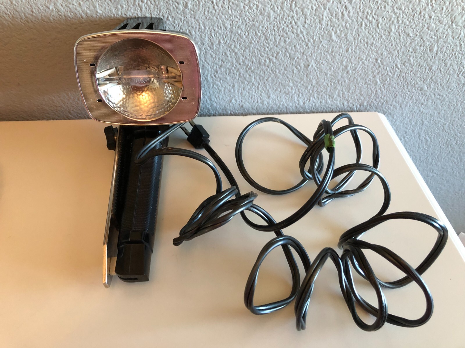 Vintage Sylvania Sun Gun II Movie Light w/Original Box – WORKS – Model SG-55