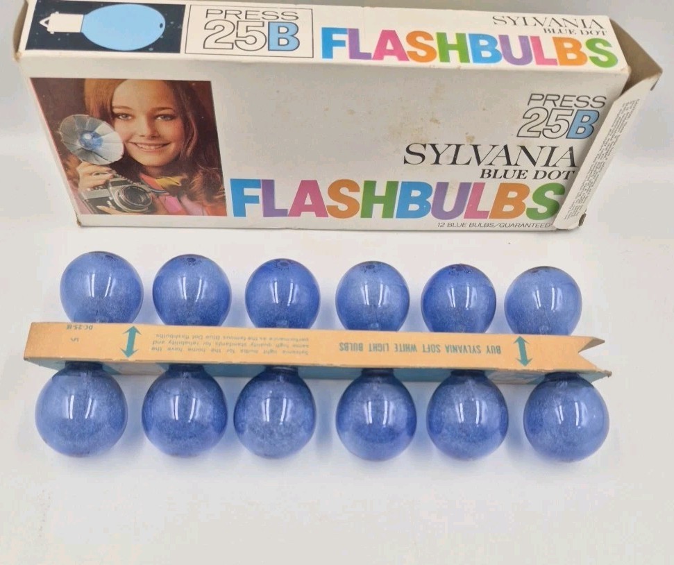 Sylvania Blue Dot Press 25B Vintage Camera Photo Flashbulbs Box of 12 NOS