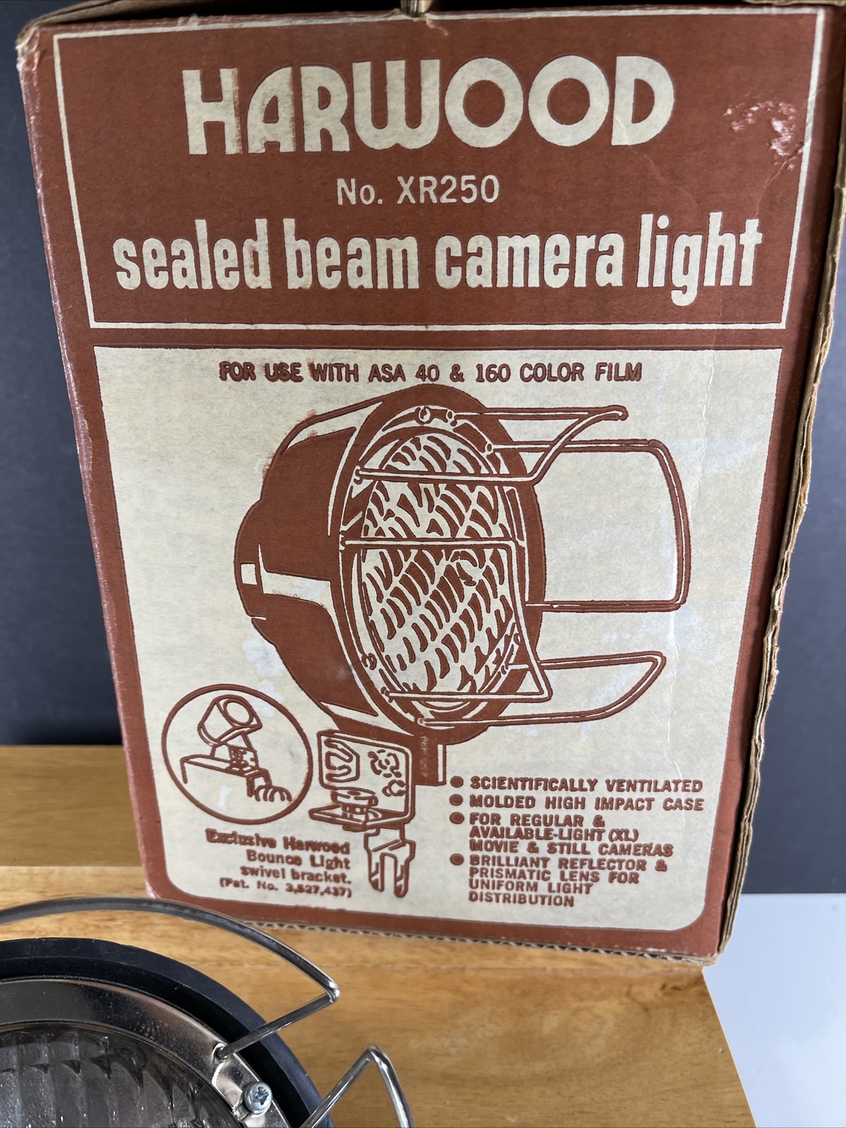 Vintage Harwood No. XR250 Sealed Beam Camera Light For Use With ASA 40&160 WORKS
