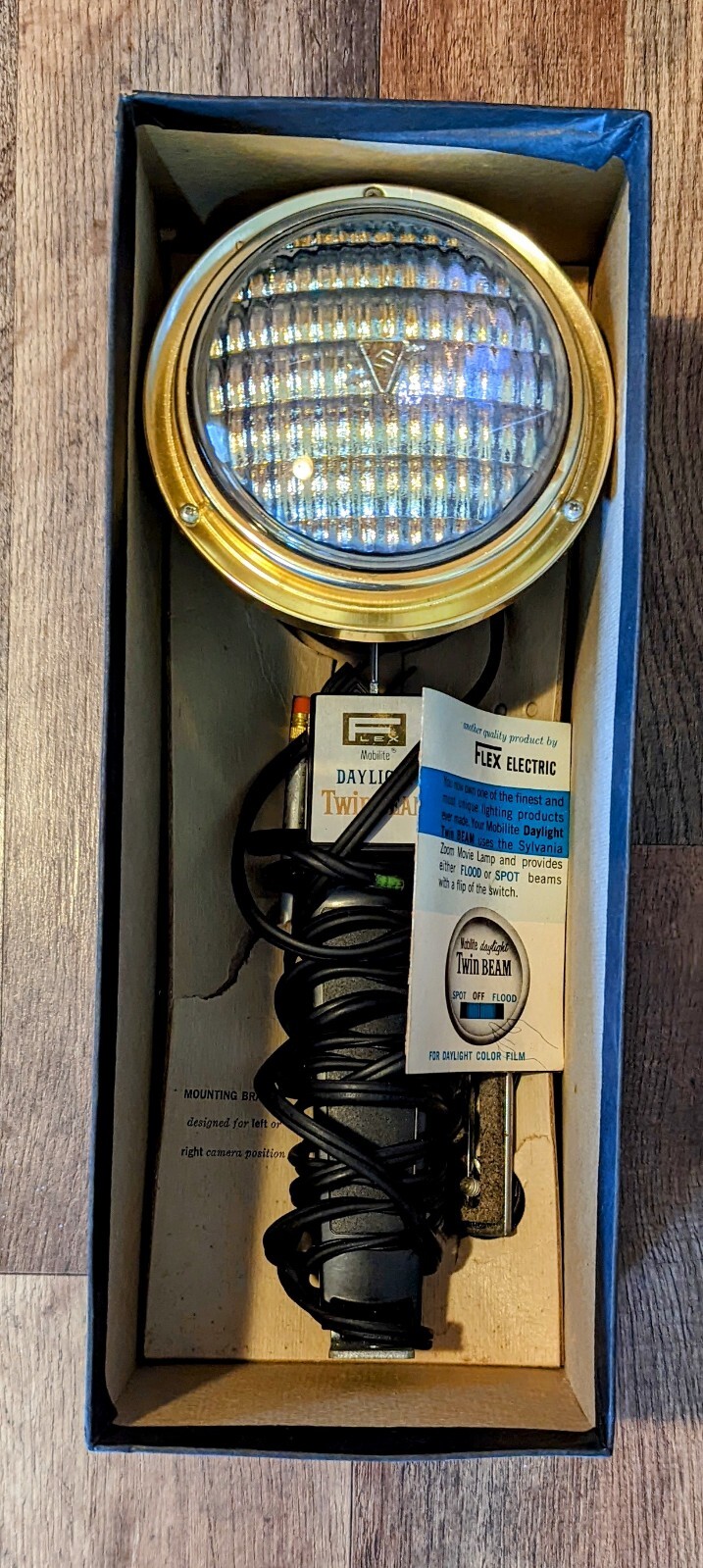 Daylight Mobilite Twin Beam Flood Electric Spot Light Working Complete