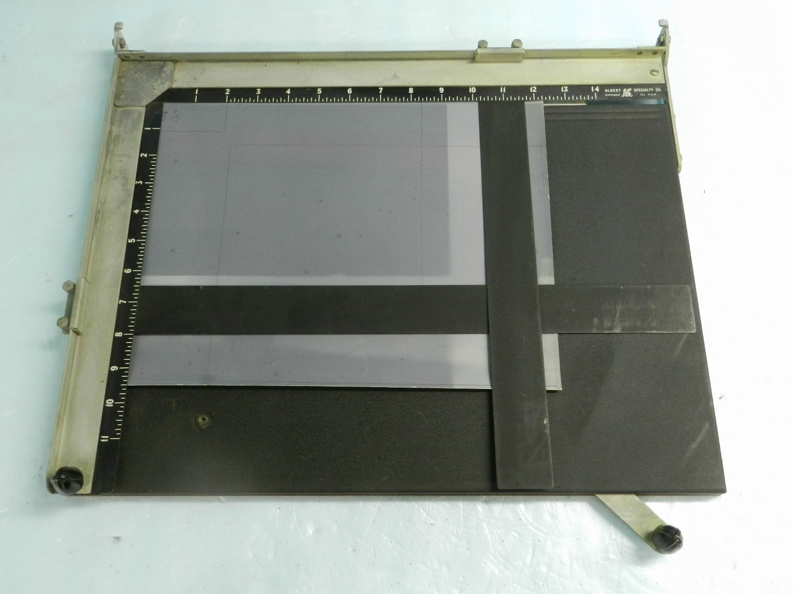 VINTAGE ALBERT SPECIALTY CO~PHOTOGRAPY, 11″X14″, ENLARGING EASEL~DARKROOM.