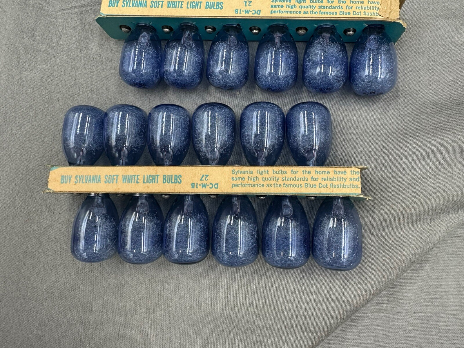 Vintage 2 Boxes Of 12 Blue Dot Sylvania M2B Camera Flashbulbs Made In USA Bulbs