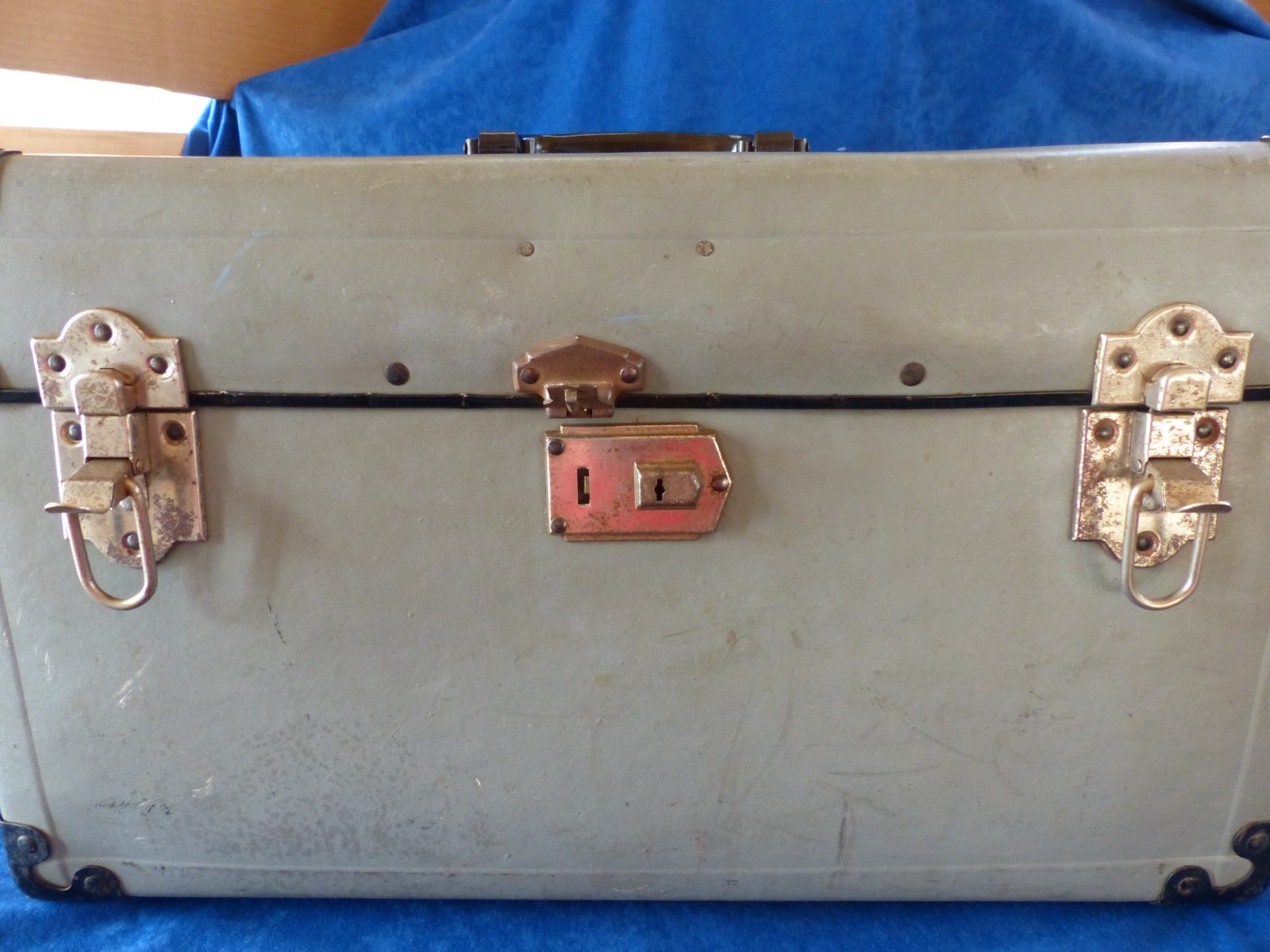 Vintage Graflex 3×4, up to 4×5 camera case, 20 x 12 x 10 inches, good condition