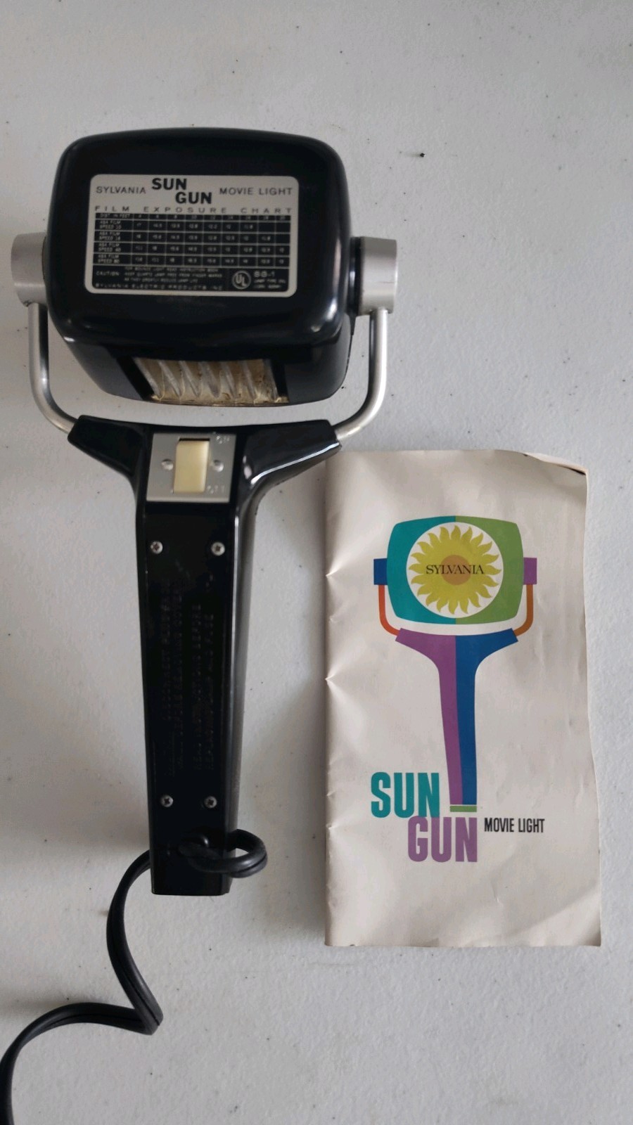 Vintage Sylvania Sun Gun Movie Light SG-1 Handheld Video Camera Lamp 120V Tested