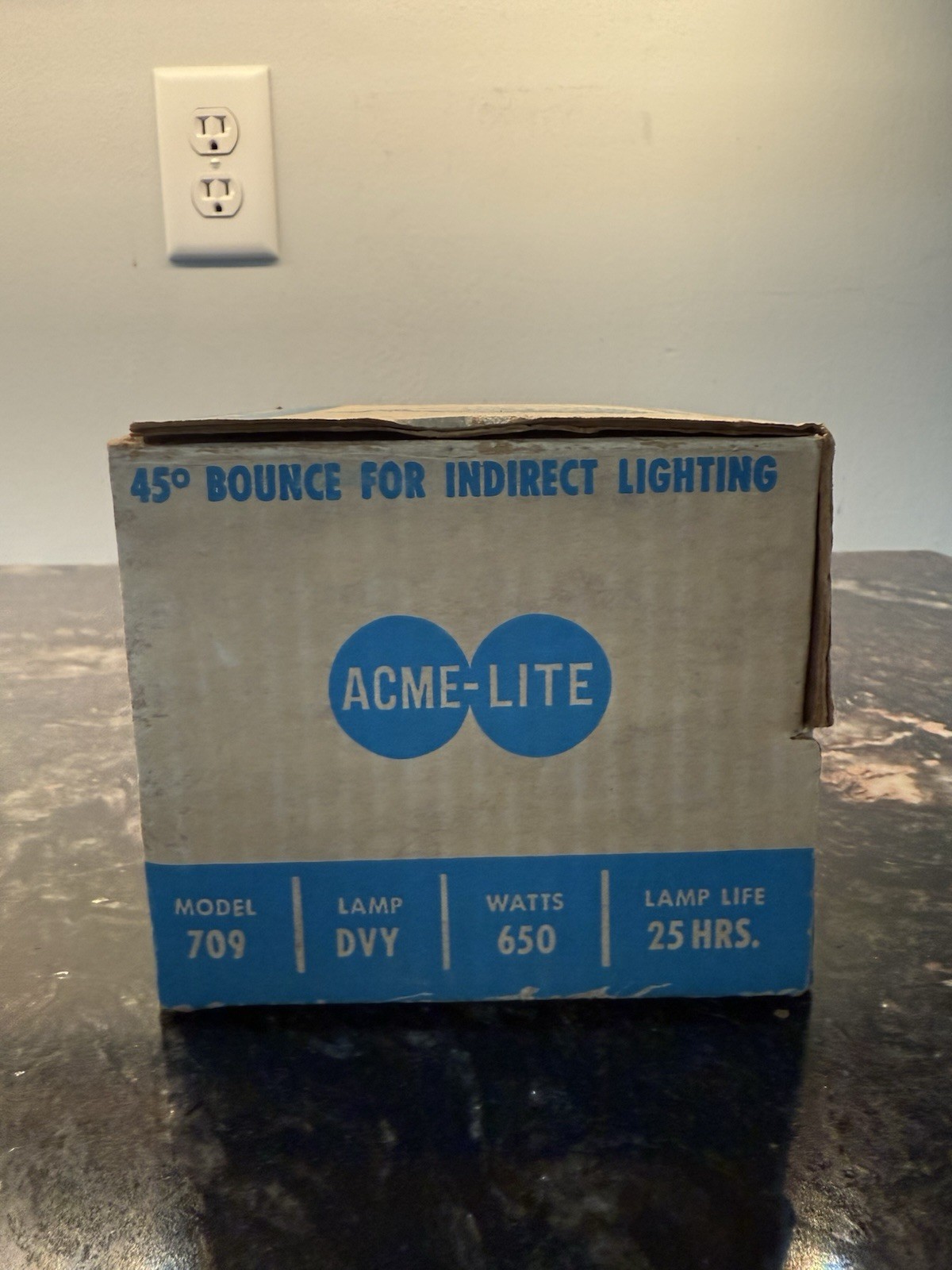 Vintage Acme-lite Model 709 Quartz Movie Lite Tested Works