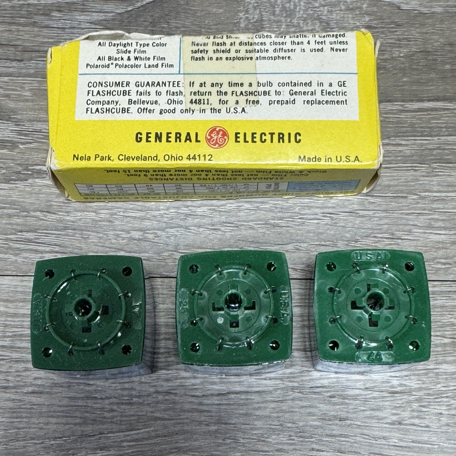 6 Vintage GE Blue Flash Cubes Flashbulbs For Old Cameras Original Packaging USA
