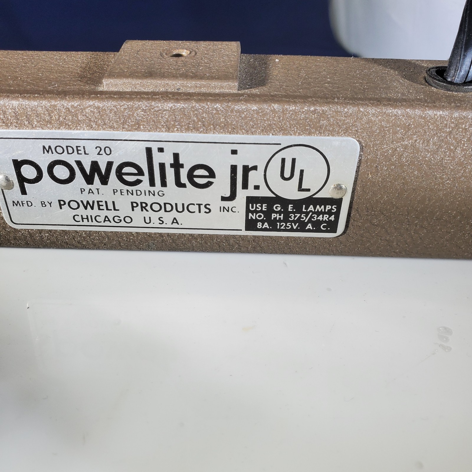 Vintage Powelite Jr 2 Lamp Movie Light Bar w Handle – Tested – Powell Products