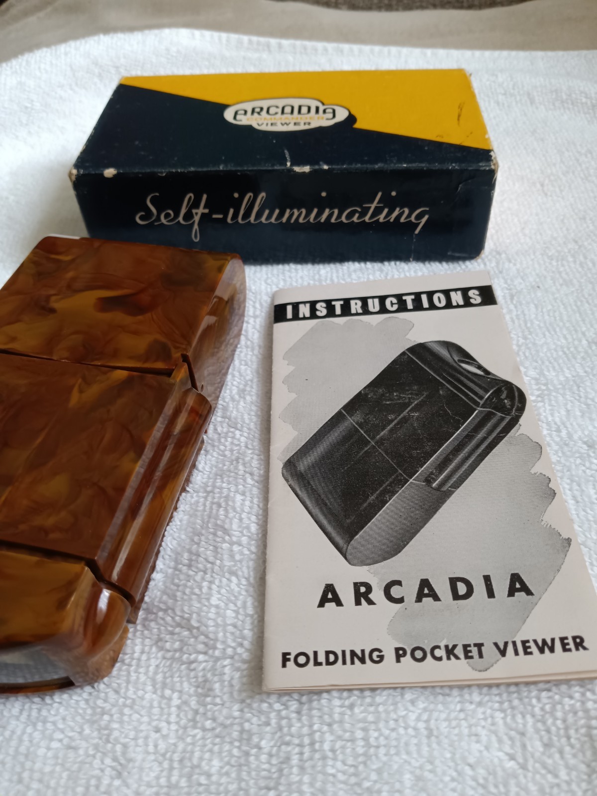 Commander Pocket Size Self Light Viewer