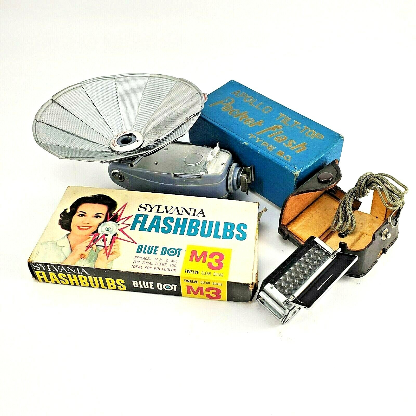 Vintage Photographic Access. Pocket Flash/Sylvania Blu-Dot M3 Bulbs /Ricoh Meter