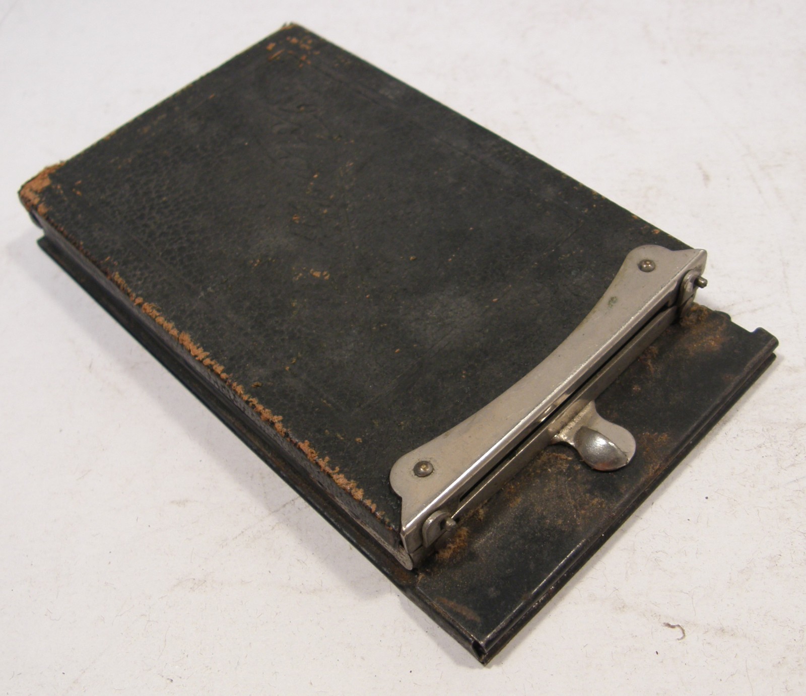 VINTAGE VOIGTLANDER 2 3/4″ BY 4 1/4″ FILM PACK ADAPTER AS-IS