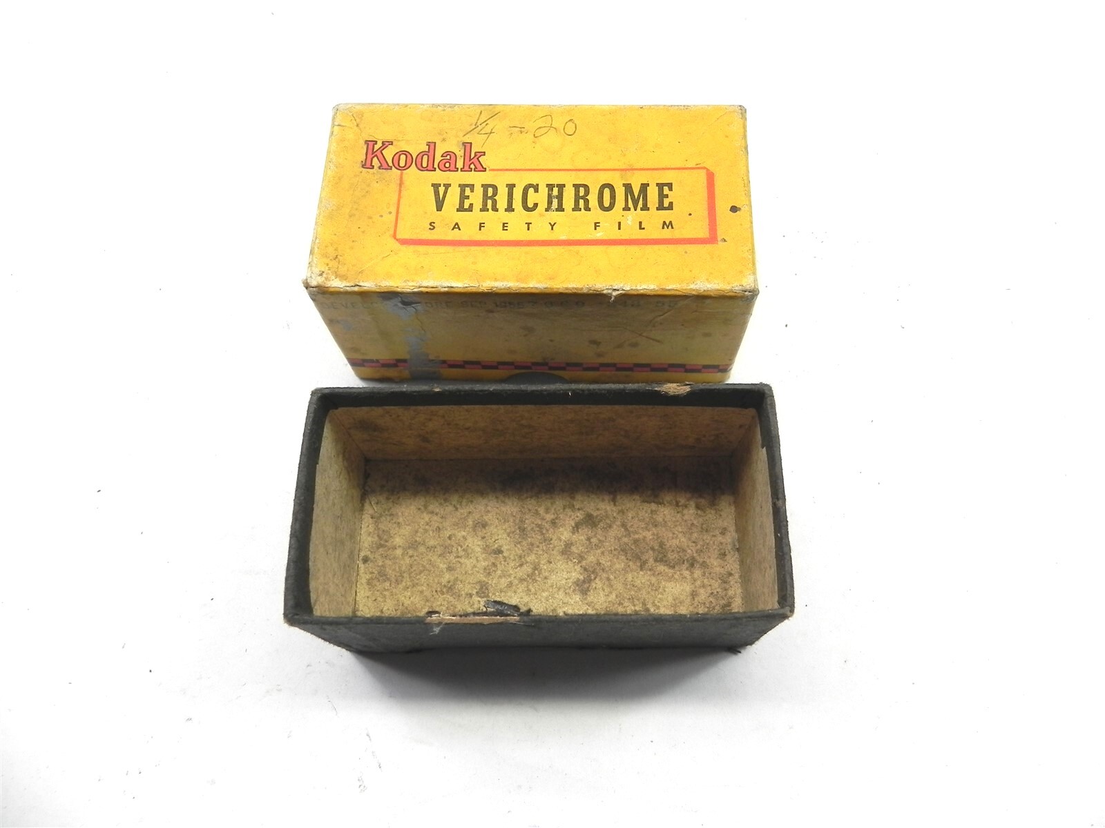 HUGE LOT OF VINTAGE USED KODAK VERICHROME BOXES 1950-51-52-53-54-55-56-47-58-59