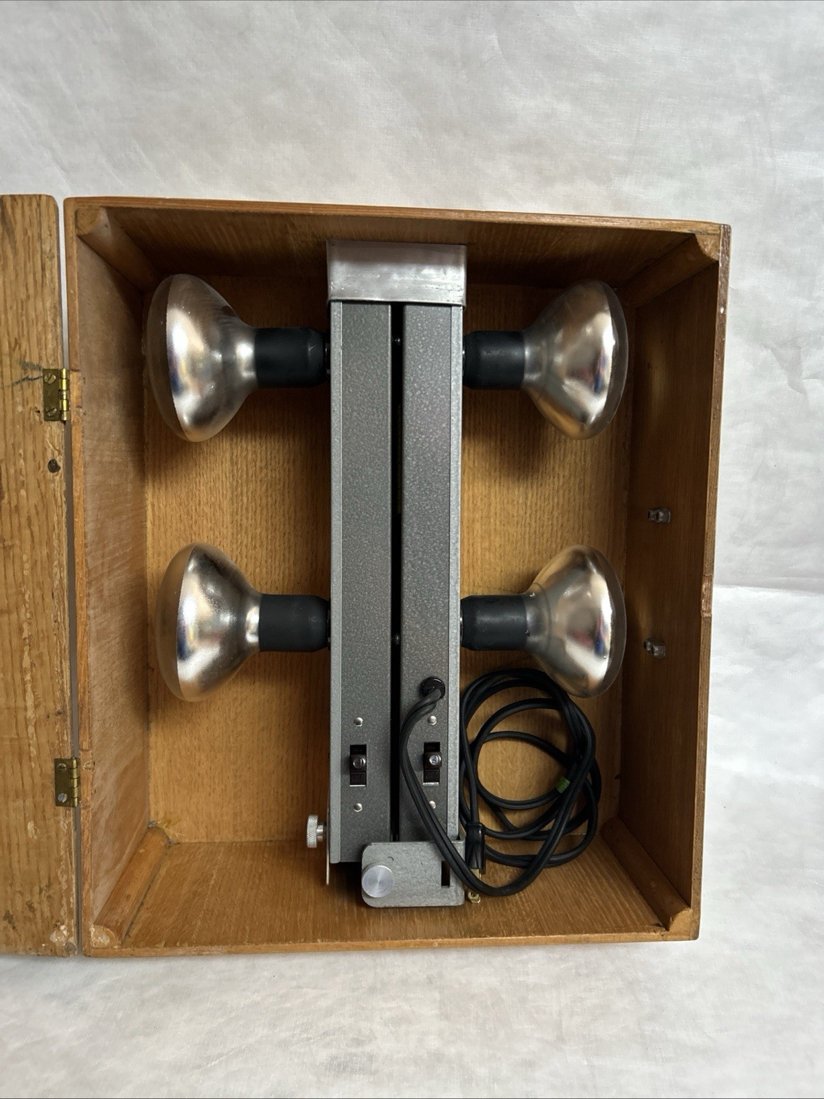 Vintage GE Photography Movie Light Bar With Wooden Case – TESTED