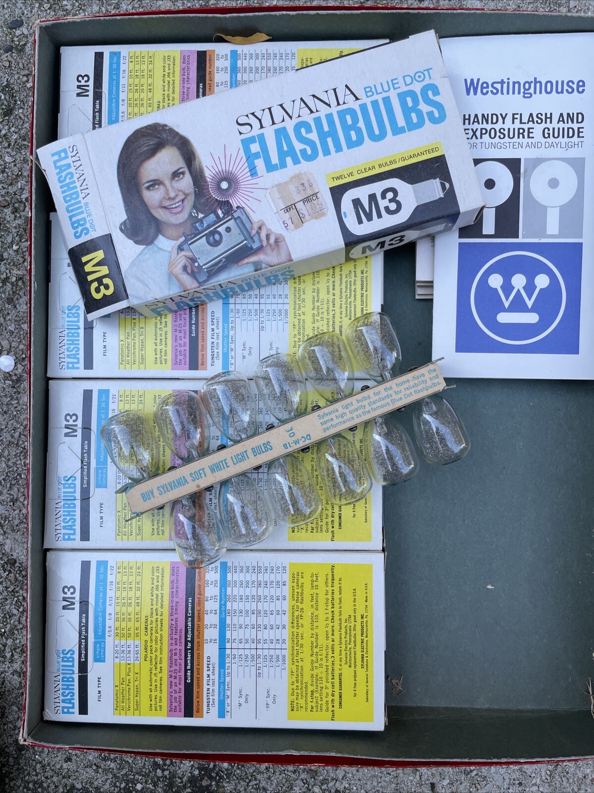 Sylvania Blue Dot Flash Bulbs M3B 5 Boxes 60 Bulbs Total Vintage NOS