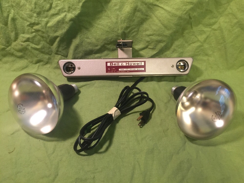 VINTAGE Bell & Howell Flood Lights For Indoor Movies #34916 Original Box/Bulbs