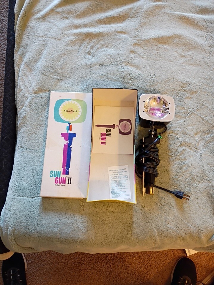 Vintage Sylvania Sun Gun II SG-55 Movie Light Tested Works Box Manual USA