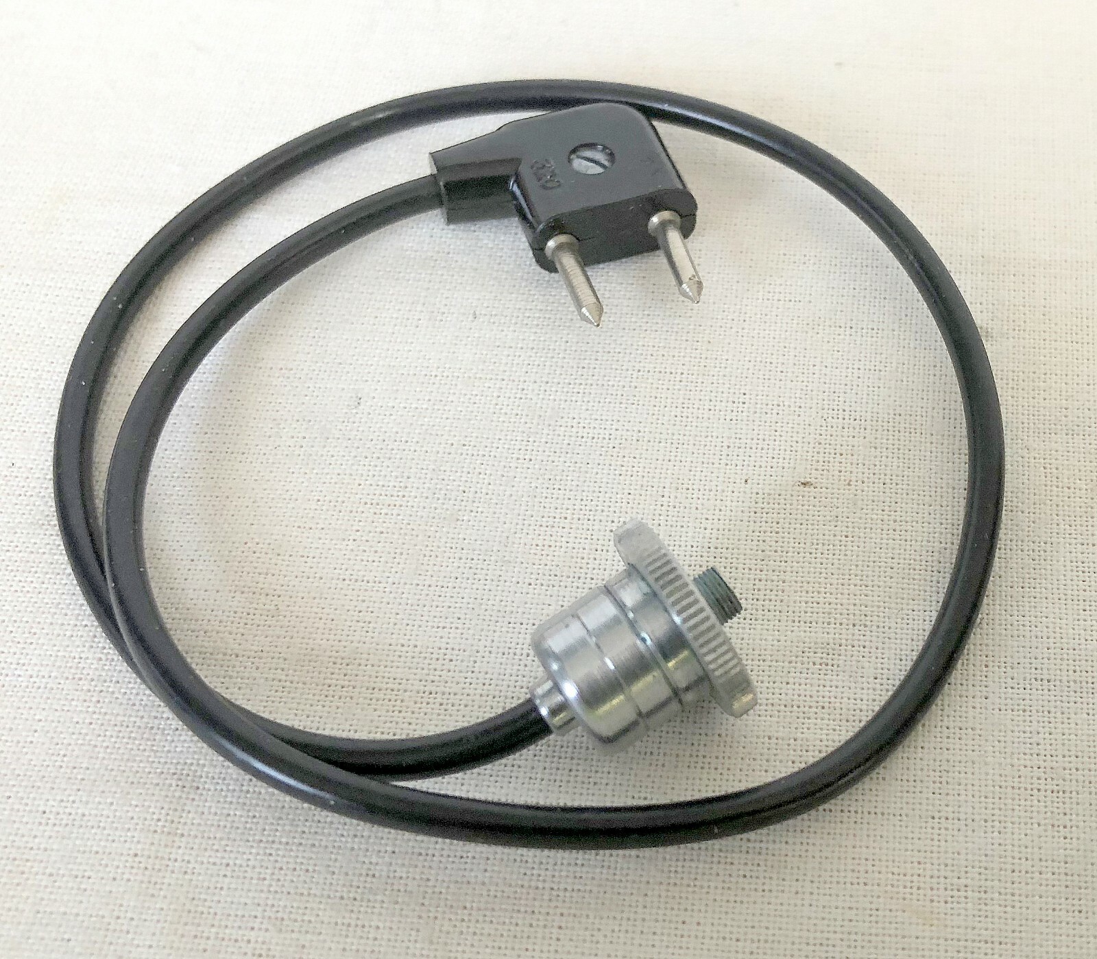 VINTAGE MINICAM SYNCHRON FLASH CORD No.311J made in Japan.
