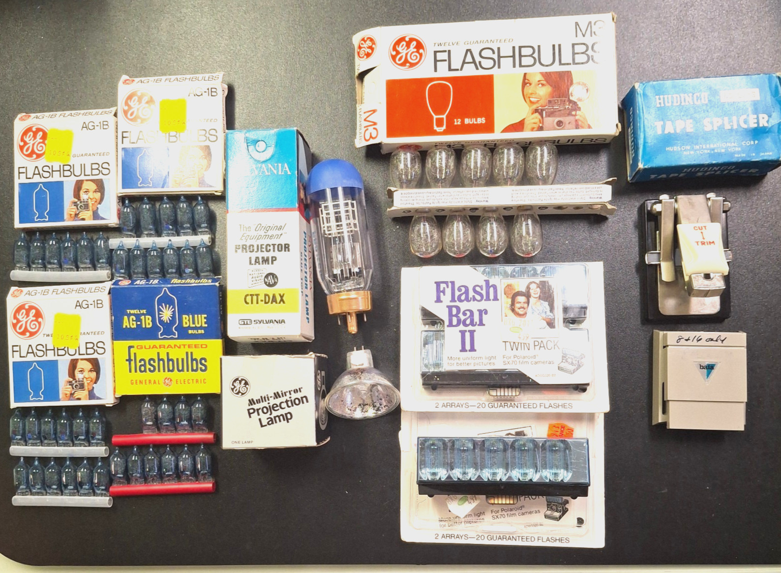 VTG Lot GE Flash Bulbs Polaroid Flash Bar Sylvania Projection Bulb Tape Splicers