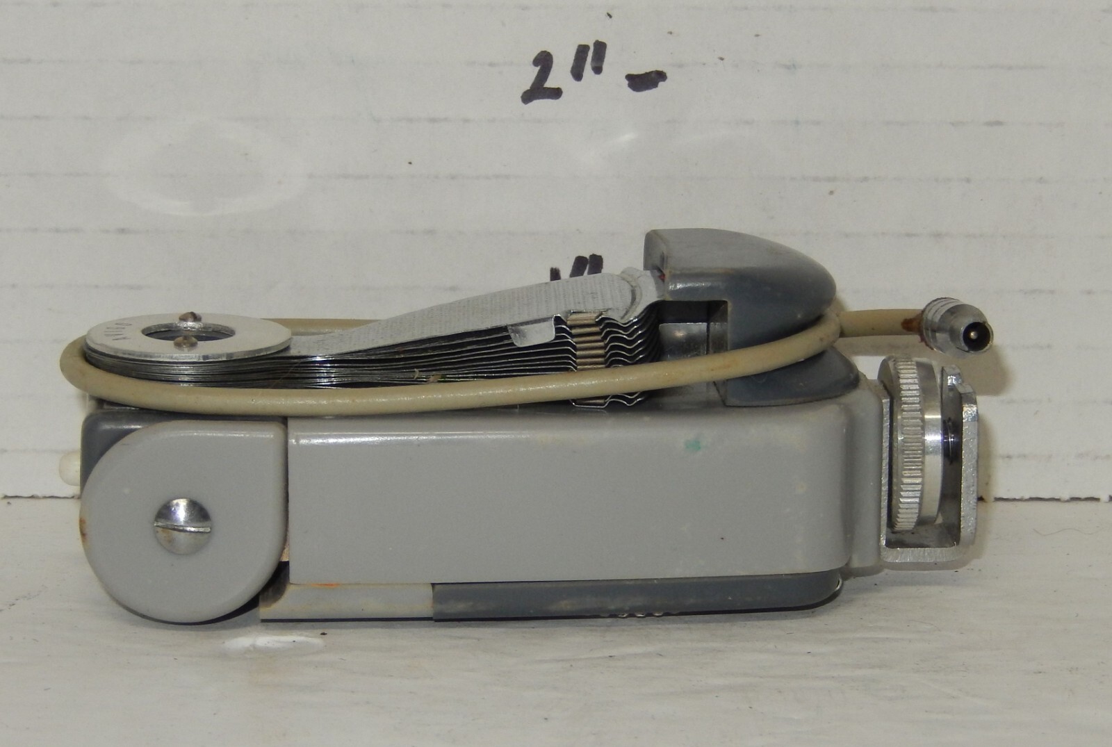 Vintage Avigo Crown Pocket Fan Flash Gun Tilting Head and Cable