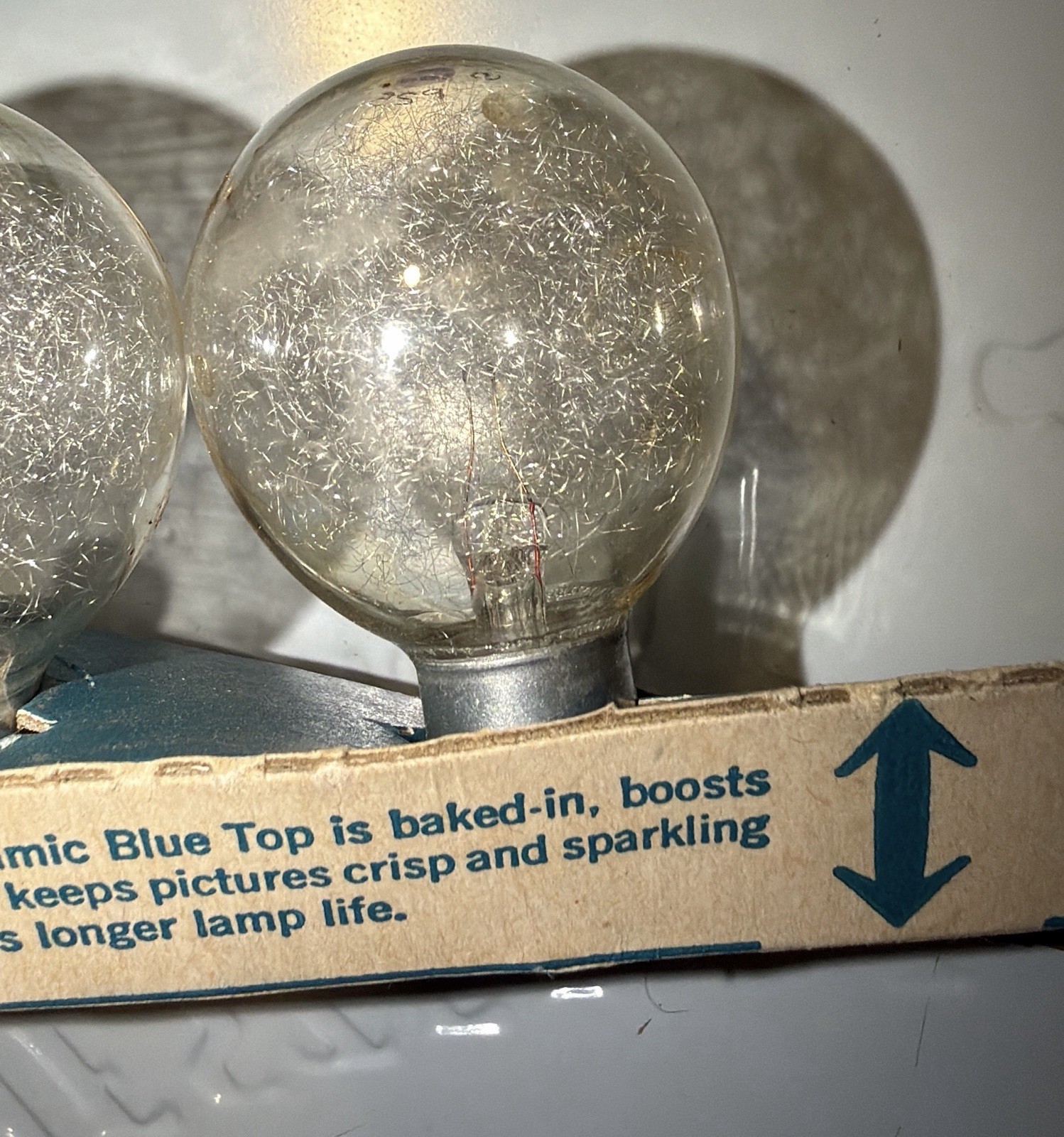Vintage Sylvania Press 25 Flashbulbs Lot Blue Dot Boxes + Loose Bulbs Bulk, PROP