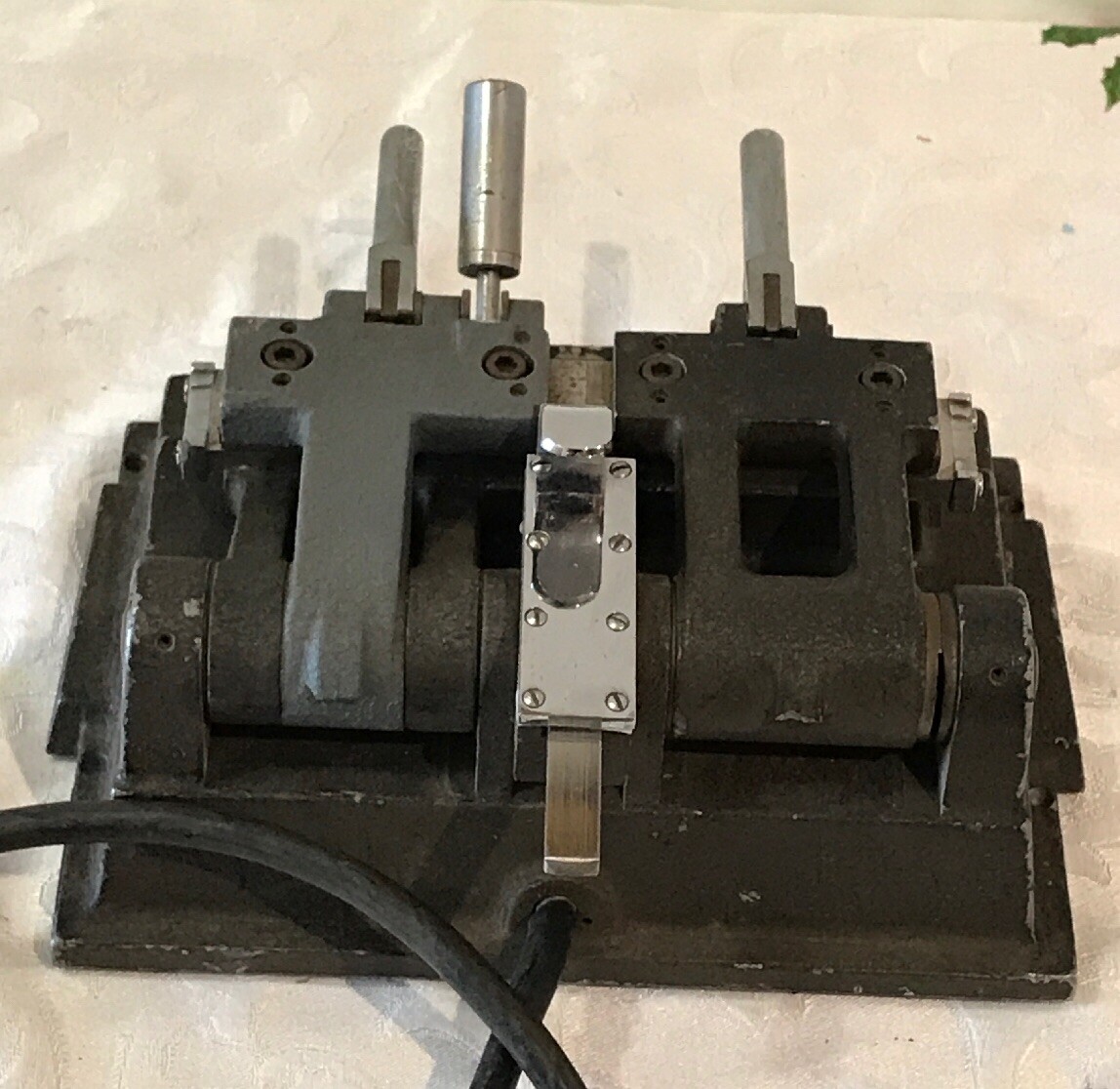 16-8 MM FILMO-PRO SPLICER BELL & HOWELL 198B