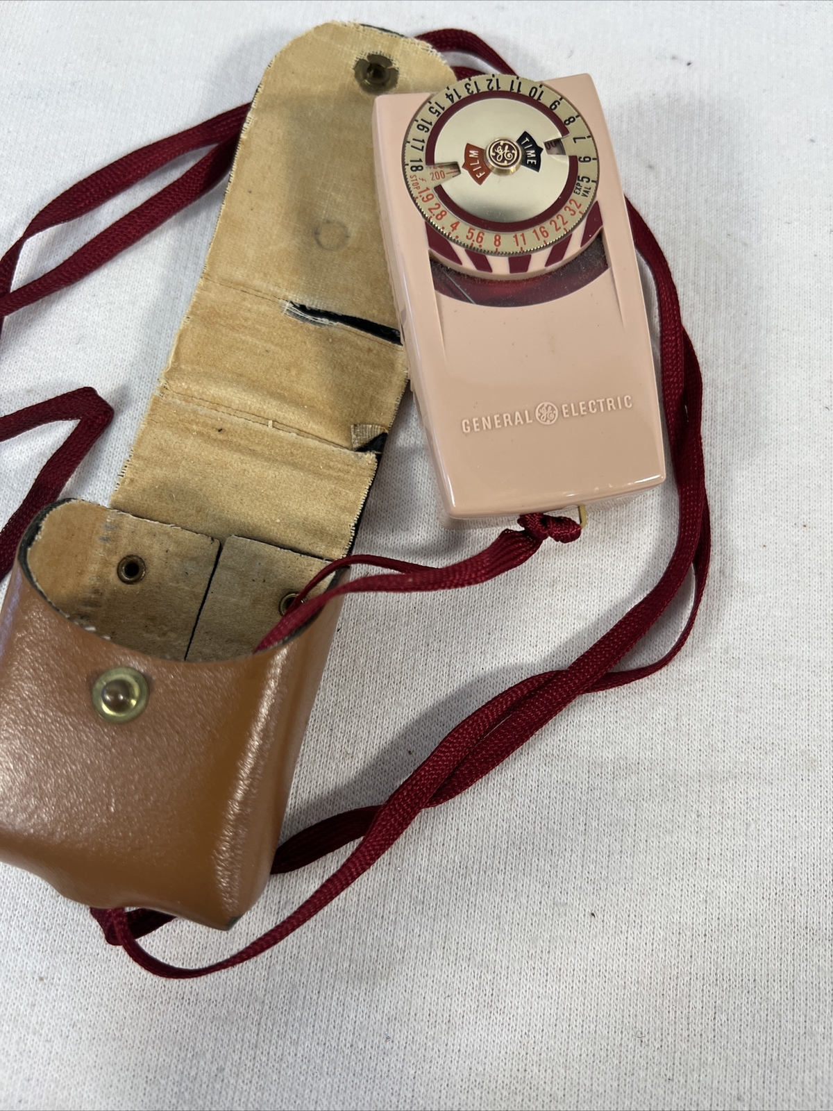 Vintage General Electric Mascot Model PR-35 Light Exposure Meter With Case