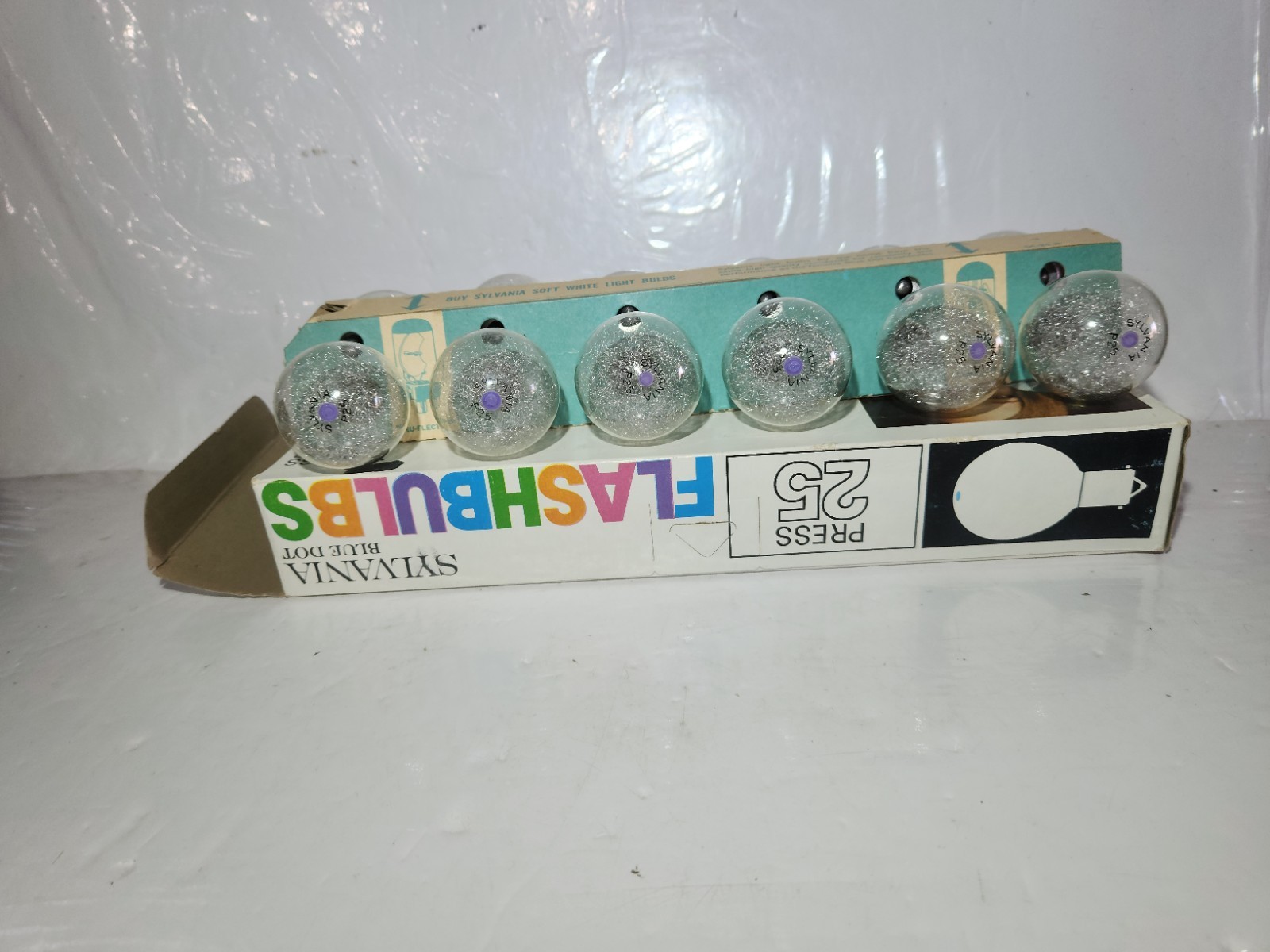 Vintage Sylvania Blue Dot Flash Bulbs Press 25 Pack of 12 Original Box