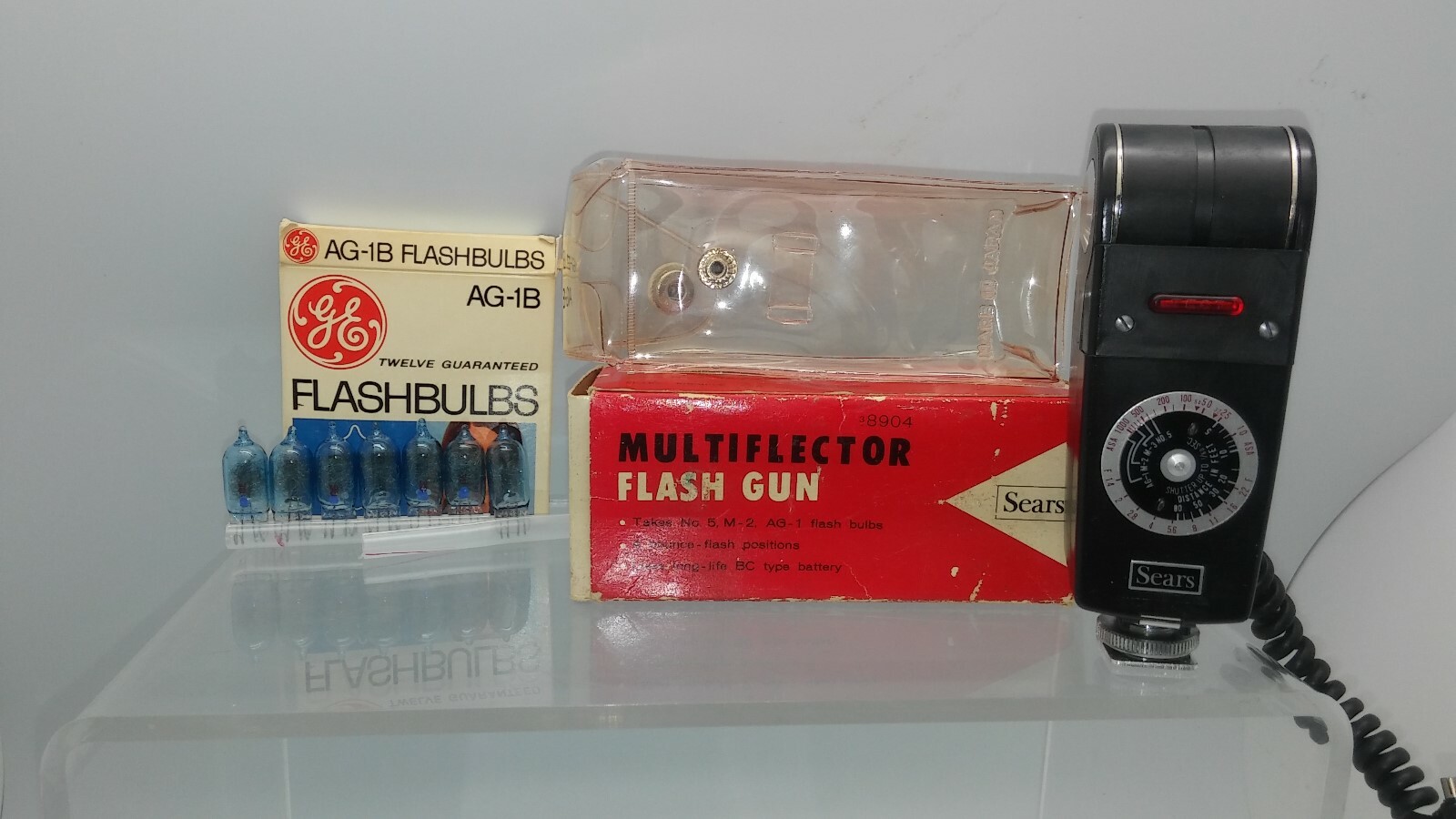 Sears Multiflector Flash Gun for No. 5, M-2, AG-1 flashbulbs-incl GE AG-1B Flash