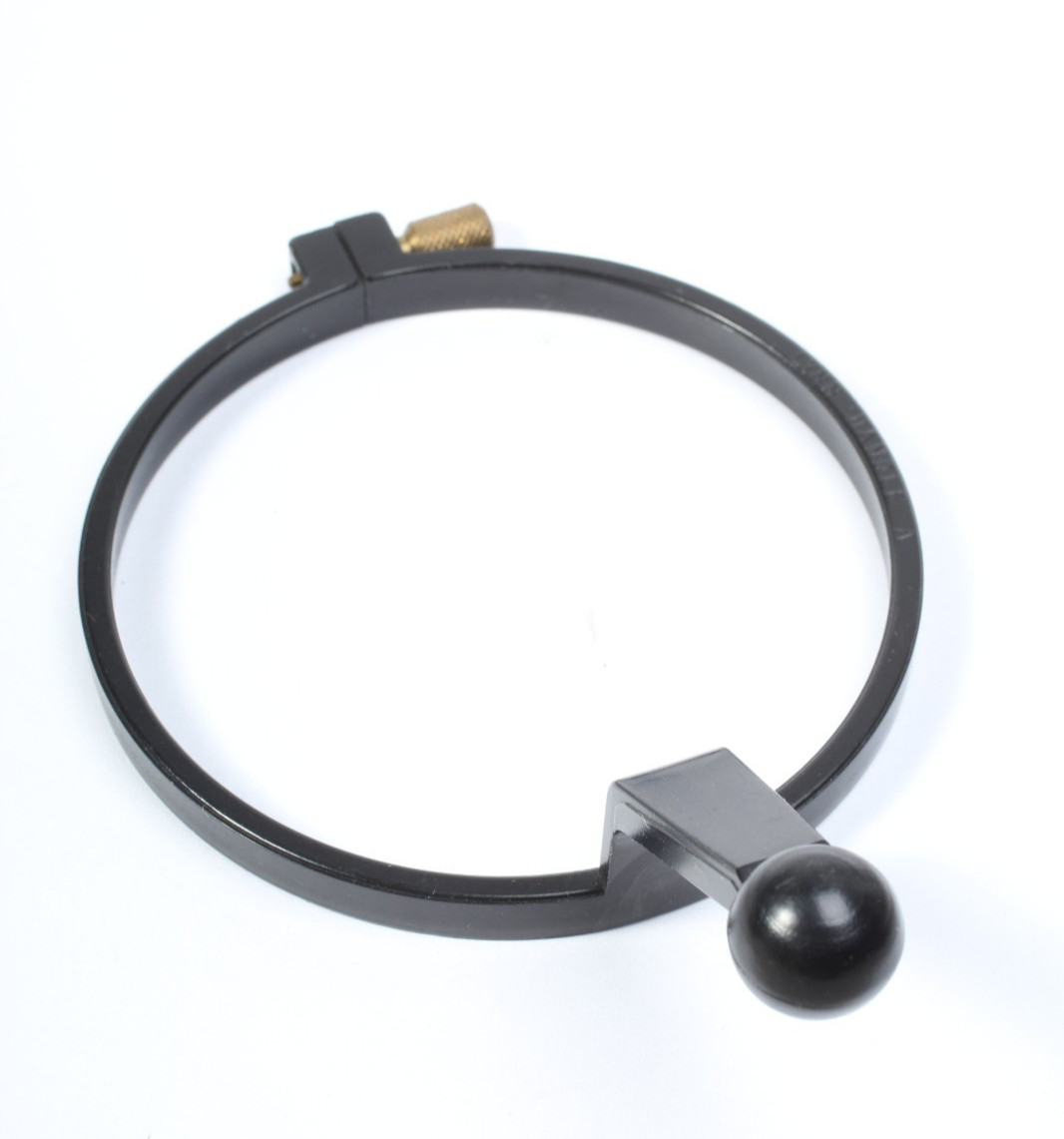 LYNN HANDLE A QUICK FOCUS HANDLE FOR HASSELBLAD LENSES W 83MM BARREL