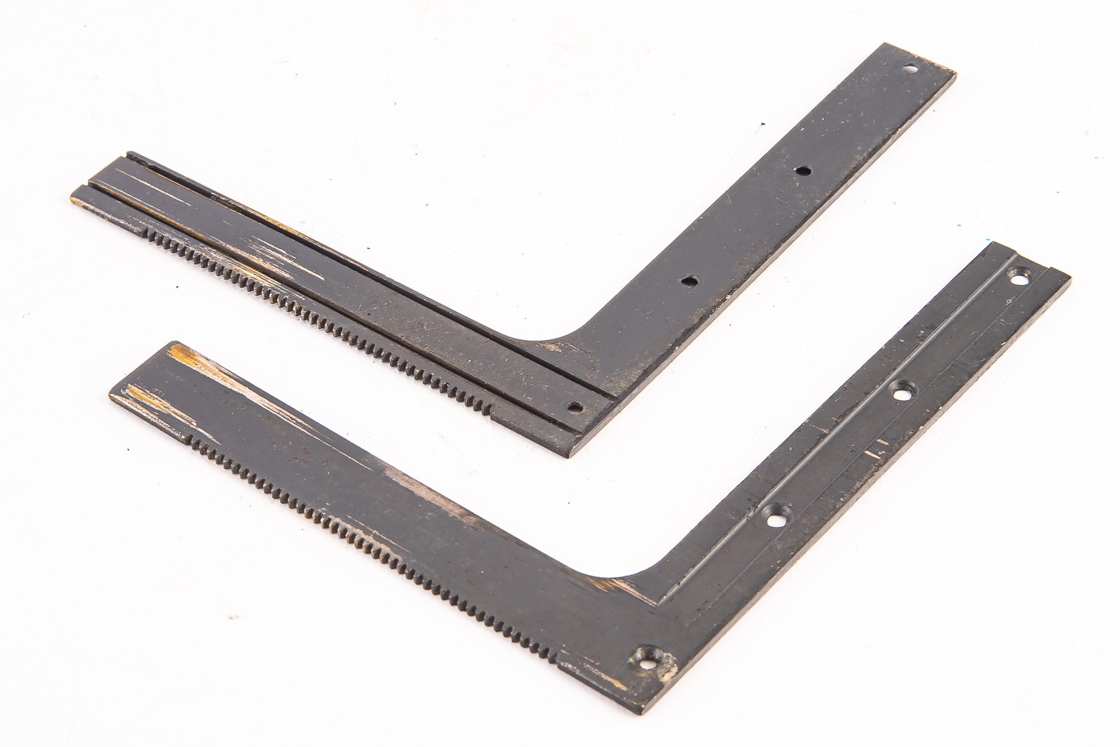 R.B. Graflex Auto 4×5 Camera Replacement Part Pair of L Brackets V17