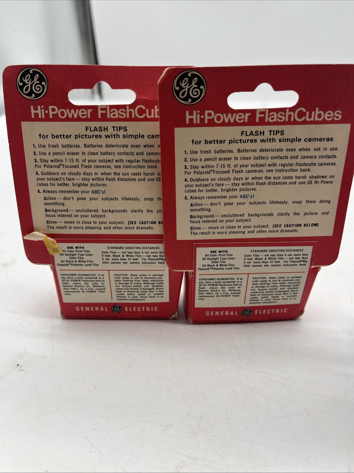 VINTAGE GE HI-POWER FLASHCUBES & SYLVANIA BLUE DOT. 4 BULBS TOTAL ORIGINAL PKG