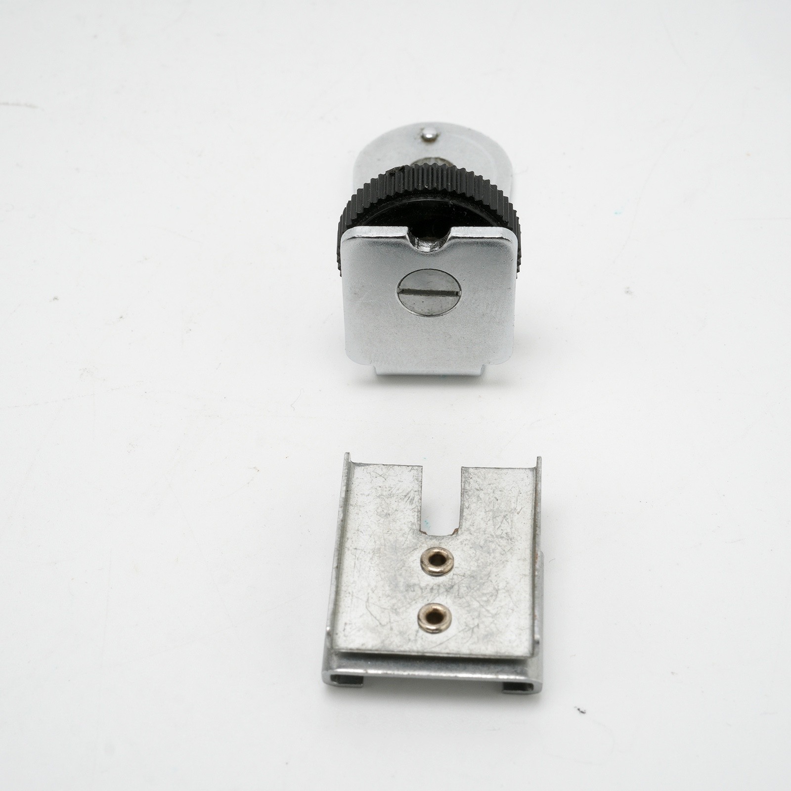 Ihagee Accessory Shoe for Exakta – Exa Cameras