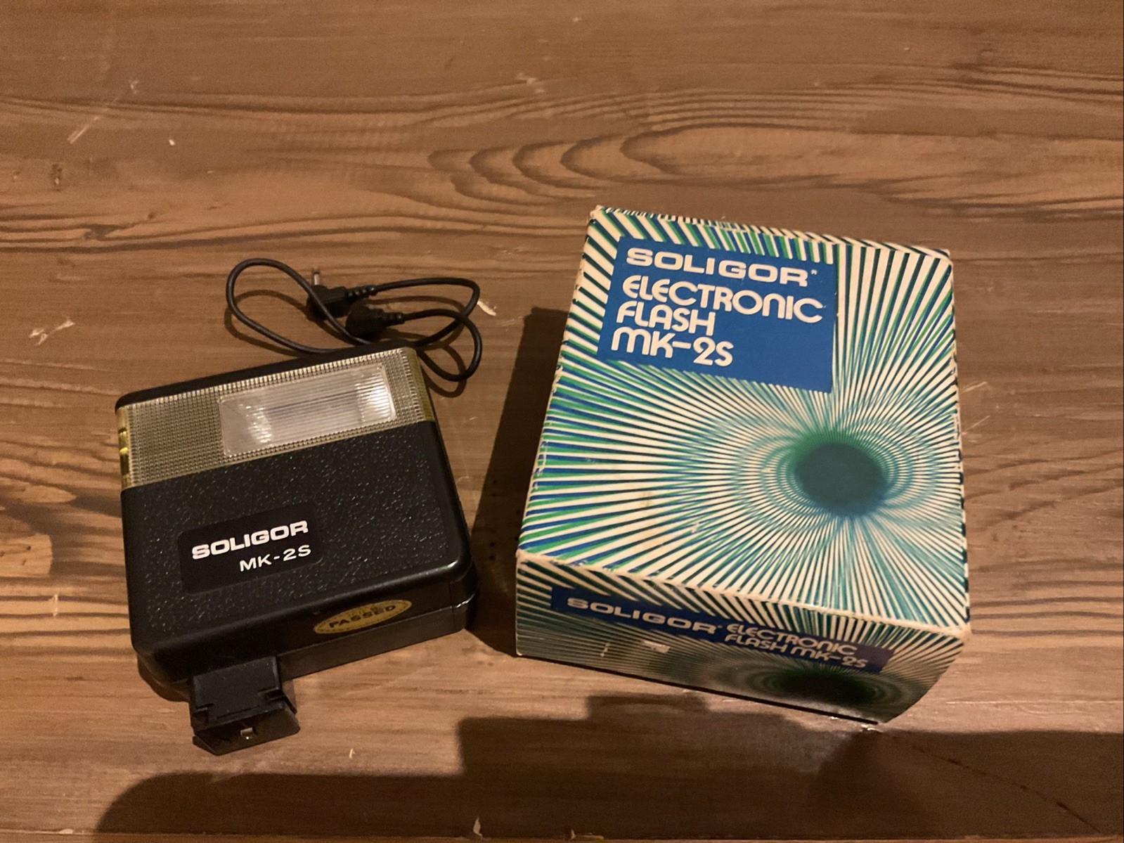 Lot Of 4 Vtg 1950-60’s Flashes-Minolta, Soligor, Sunset, Kodak Brownie-AS/IS