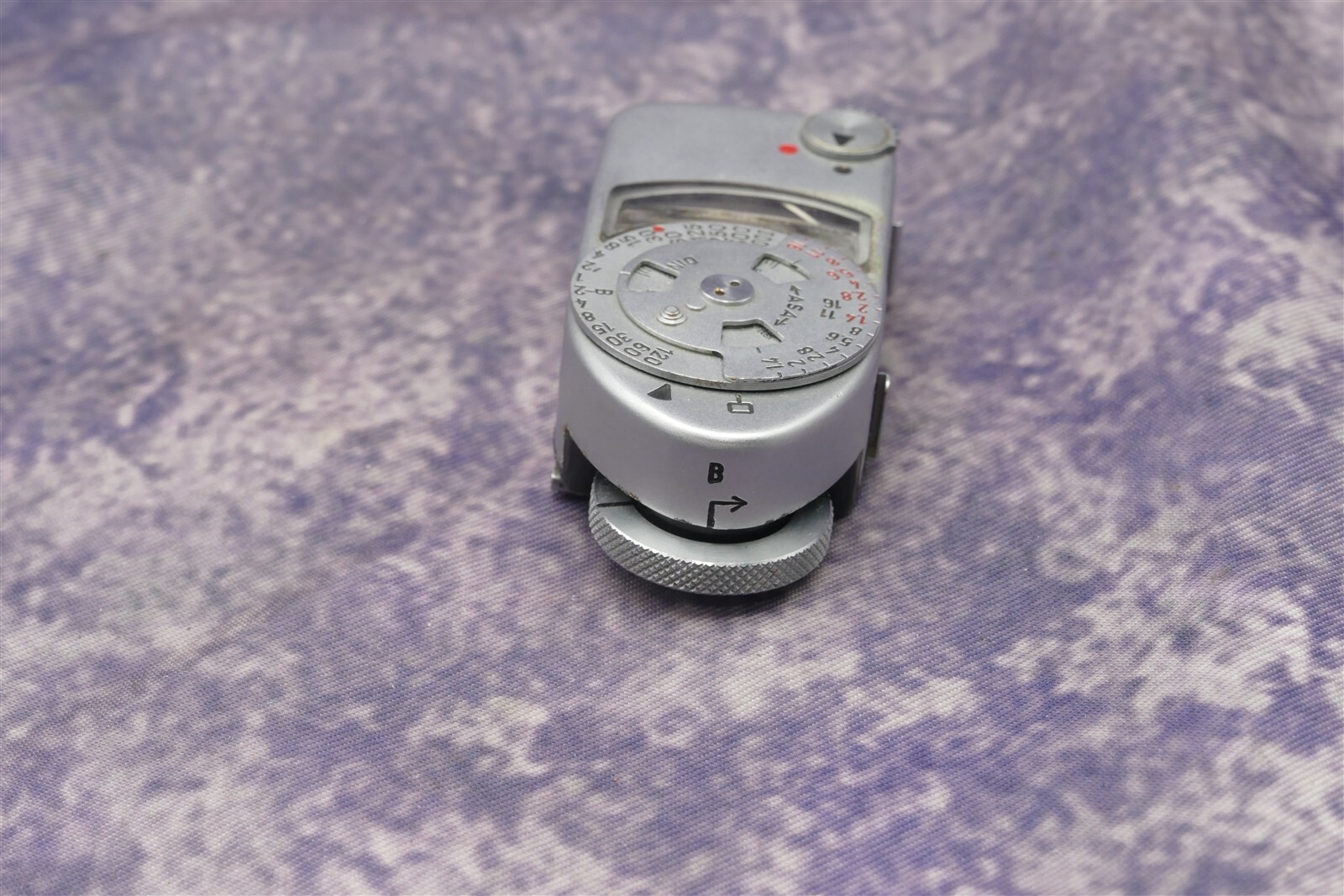 Leica Meter MC Accessory Shoe Exposure Light Meter FOR PARTS, REPAIR OR DISPLAY