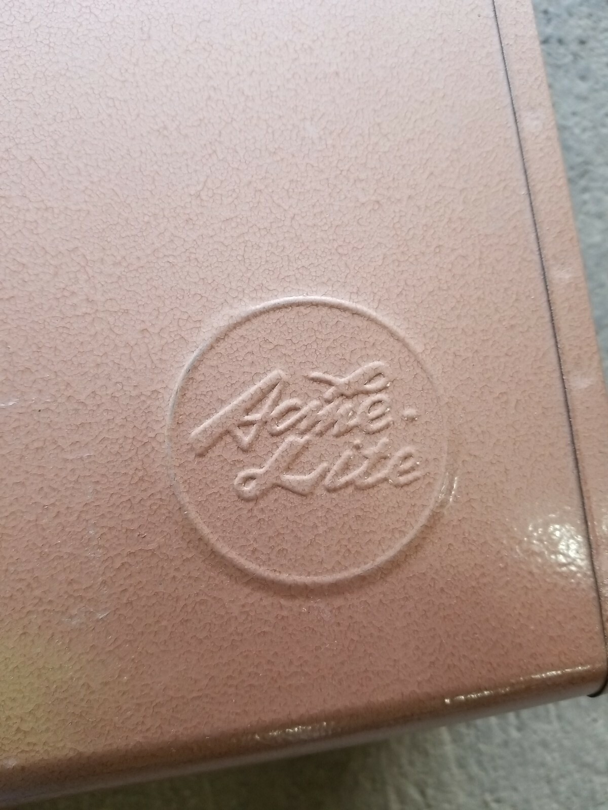 Acme Lite metal carrying storage case