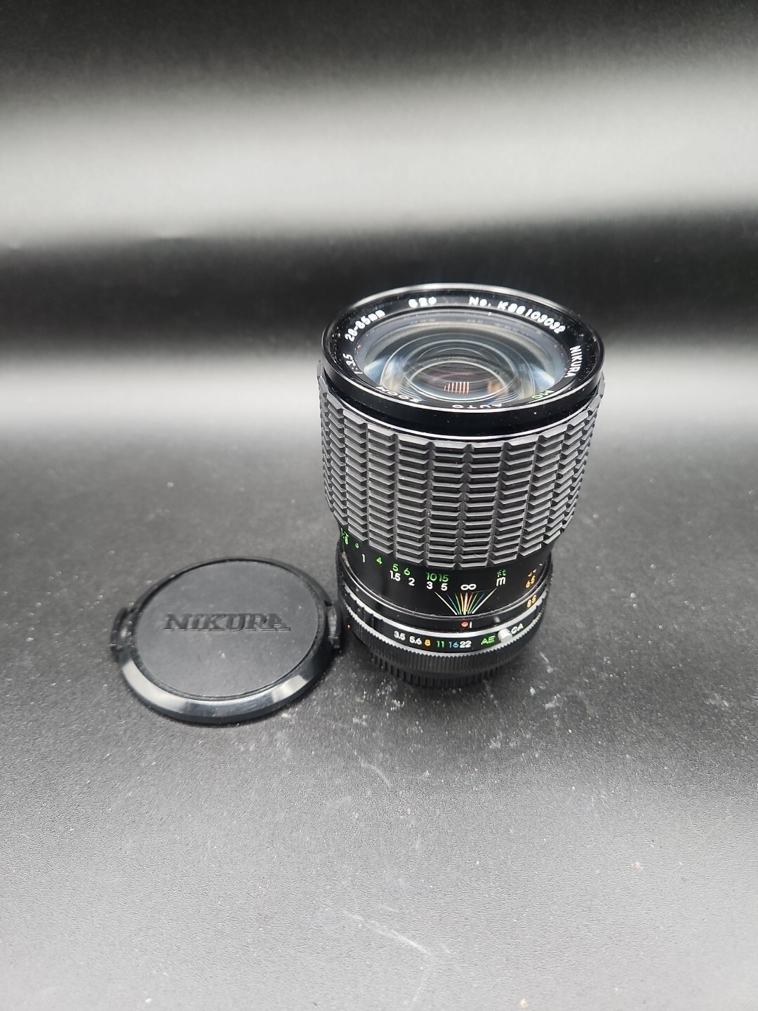 Nikura MC Auto Zoom 1:3.5 28-85mm lens Un-TESTED