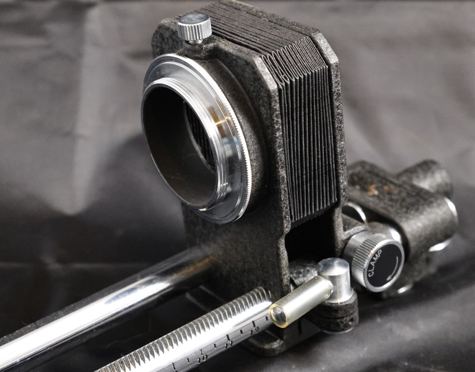 ASAHI PENTAX BELLOWS 35mm CLOSE FOCUS MACRO CAMERA RAIL #3300