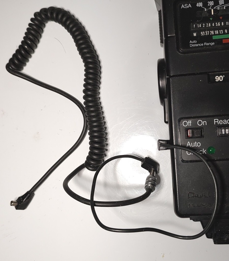 JCPenney Compact Zoom Thyristor Strobe FLASH Tilt Head