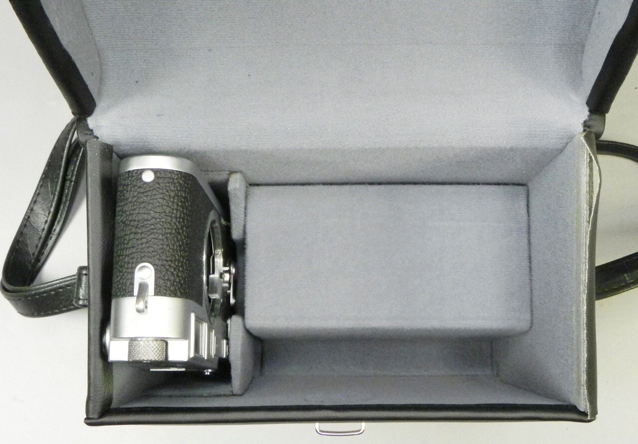 Leica 14824 Combi Case for M & Leicaflex SL Bodies ……….. LN